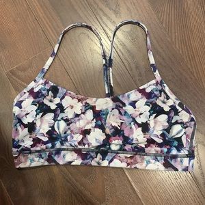 Flow Y lulu sports bra